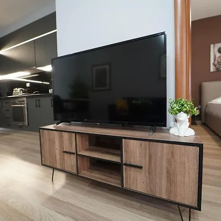 22°bs *pazari View تيرانا