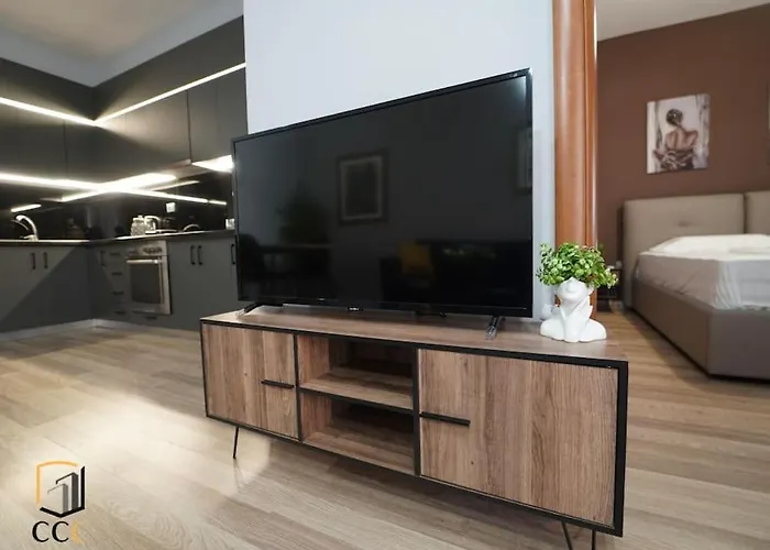 22°bs *pazari View Тирана